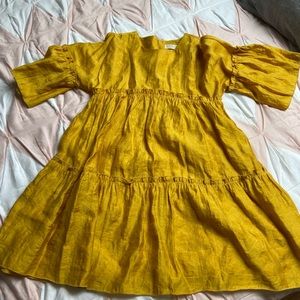 Stunning yellow/gold flowy dress